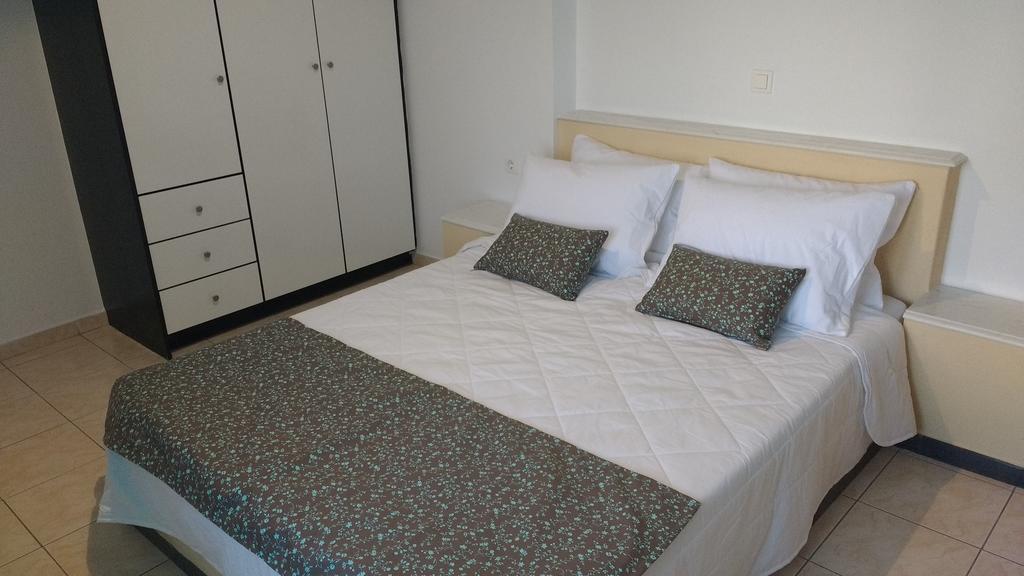 Vazeos Apartments Karterados  Habitación foto